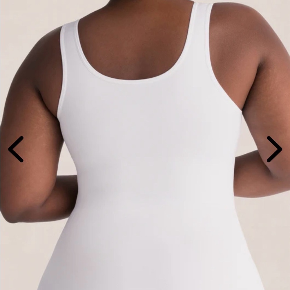 2 Shapermint Scoop Neck Shaping Tank Tops Black and White - Picture 3 of 7